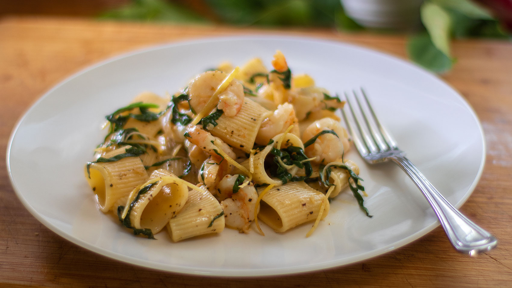 Buttery Lemon Pepper Shrimp Pasta with Spinach