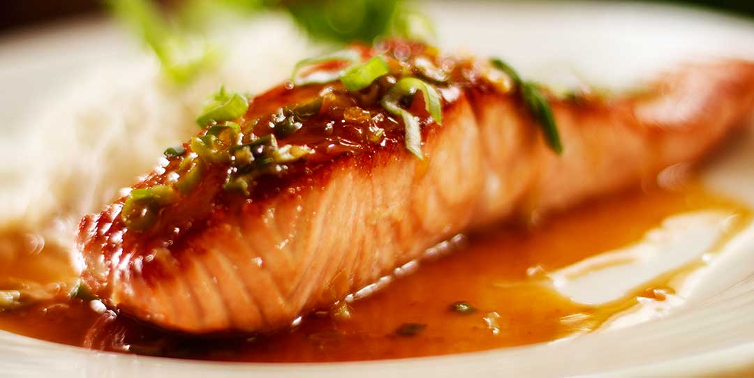 Pan Seared Glazed Salmon with Honey and Soy - Easy Meals 